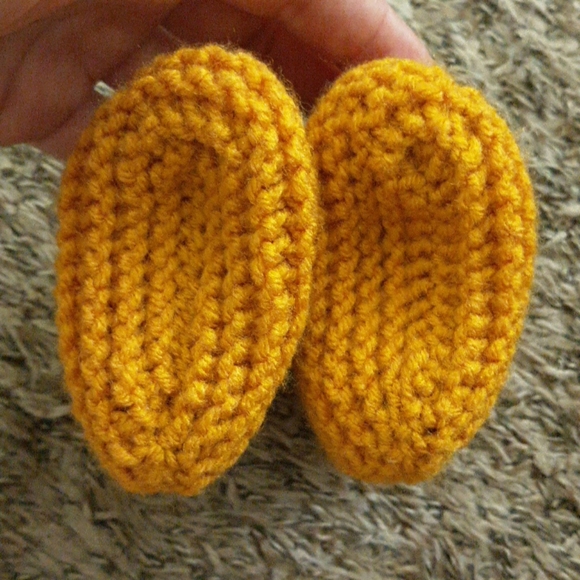 #545NWT Baby unisex booties. Size:0-3months - Picture 5 of 5